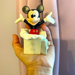 Disney Lenox showcase Mickey Surprise